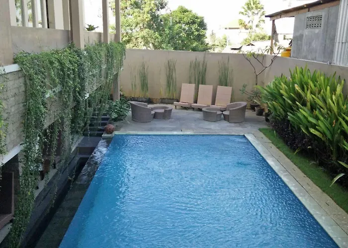 Koi And Hotel 2*